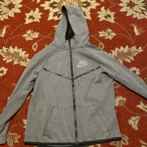 Nike tech hoodie (NEW)